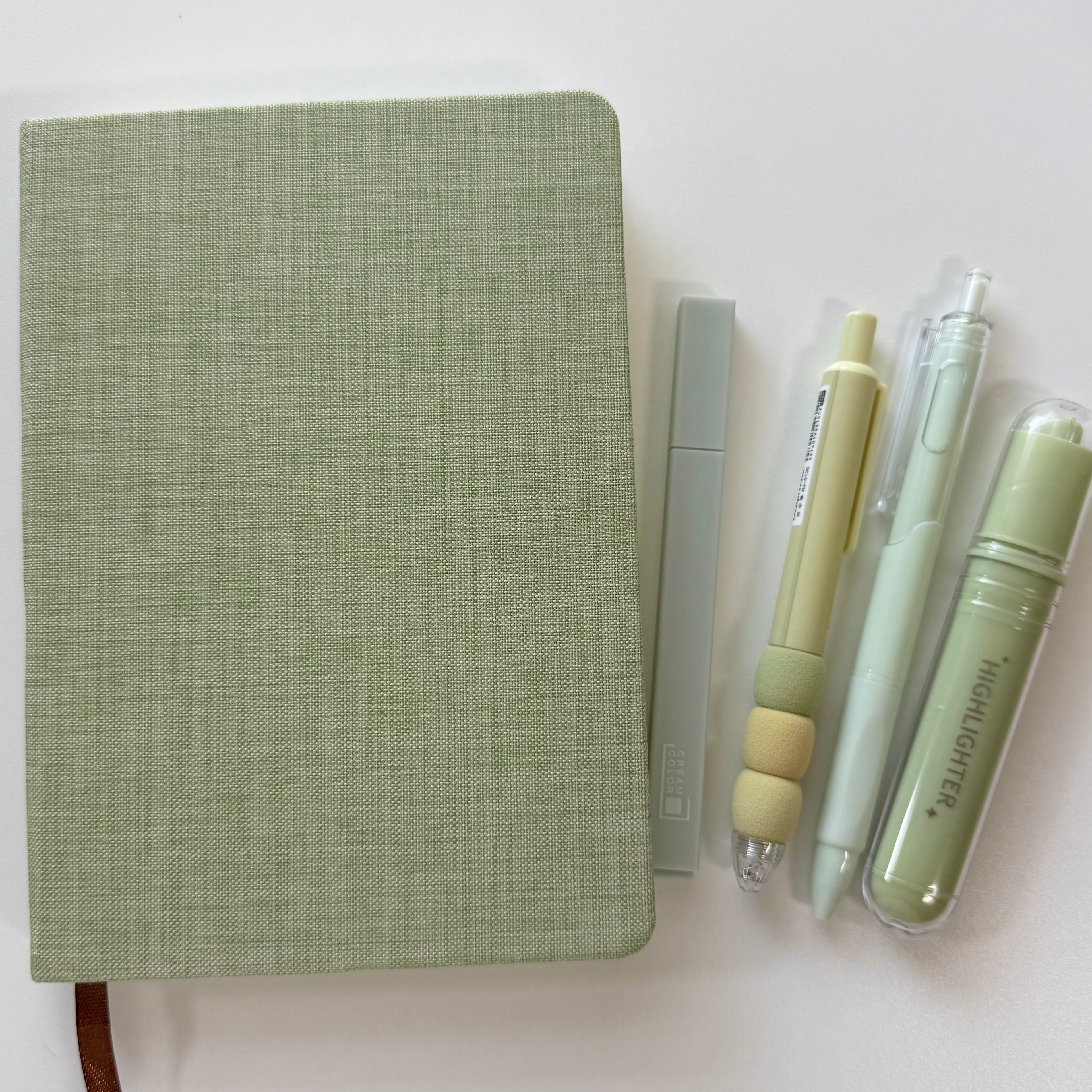 The Daily Set ♡ Light Green B6